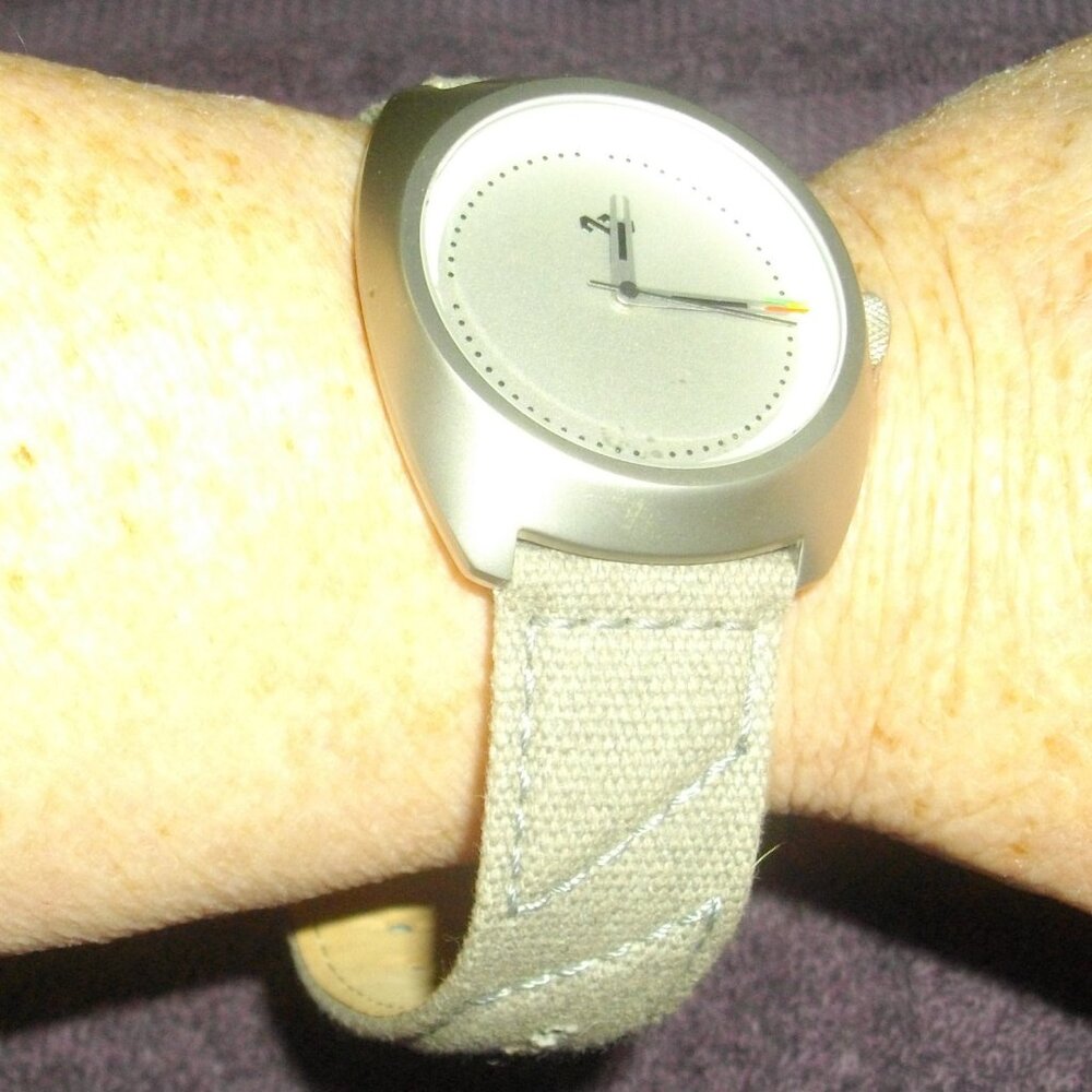 Men's House of Marley wristwatch, new, never worn, needs battery